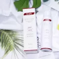 GVEILS ธารน้ำสเปรย์โลชั่นให้ความชุ่มชื้นผ่อนคลายกล้ามเนื้อผู้ชายที่มีความสำคัญและถือ