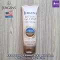 เจอร์เกนส์ โลชั่น เปลี่ยนผิวเป็นสีแทน สีผิวระดับกลาง-เข้ม Natural Glow + FIRMING, Daily Moisturizer, Medium to Deep Skin Tone 221 ml (JERGENS®)