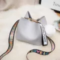 Women Large Capacity Bucet Crossbody Bags New Style Mini Wide Strap Oulder Fur Bl Messager Bags Handbag