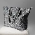 Beach Bag Women New Nylon Totes Bag Jumbo Large Capacity Big Bag Striped Print Letter Ng Bag Brand Spring Mmer