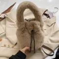 Winter F Fur Oulder Handbag Sml Bucet Bag Designer Hi Quity Crossbody Bag Soft H Women's Hand Bag