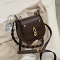 New Trendy Loc Saddle Handbag Designer Retro Brown Oulder Bag Woman Rivet Cell Phone Se Sml Cross Body Bag