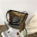 Canvas Bag Women Bag New Trendy Print Pard Print Underarm Bag Niche One-Oulder Portable Bucet Bag