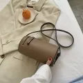 Solid Cr Cydric Fes Mesger Bag Retro Women Oulder Bags Quity Pu Leather Bucet Women Bag Fe Handbags