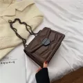 Dihope Scrub Leather Sml Oulder Mesger Bags For Women Chain Rivet Loc Crossbody Bag Fe Travel Mini Bags