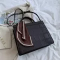 Textured Brand Designer Large-Capacity Bag Women'sautumn And Winter New Ladies Mesger L-Match Portable Tote Bag