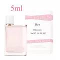 ขนาด 5ml. Burberry Her Blossom Eau De Toilette ความหอมเย้ายวนสำหรับหญิงสาวผู้เปล่งประกายใหม่ล่าสุด PD25032