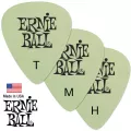 Ernie Ball® Super Glow Picks ปิ๊กกีตาร์ 3 ความหนา เรืองแสงได้ในที่มืด Thin 0.46 mm / Medium 0.72 mm / Heavy 0.94 mm ** Made in USA **