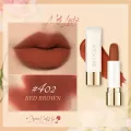 Focallure Natural JasmineMeetsRose Matte Lipstick - เม็ดสีสูงติดทนนาน กันน้ำ น้ำหนักเบา ไม่จับเป็นก้อน นุ่มเนียน