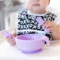 Bumkins Firs Feeding Set  ถ้วยซิลิโคนฐานดูดโต๊ะมาพร้อมช้อนและฝาปิดในเซท