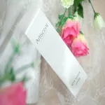 Add moisture to the skin.