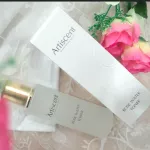 Add moisture to the skin.