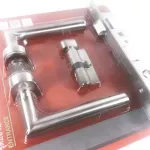 Hafele For narrow frame, product code 499.10.136