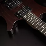 Kazuki Destroyer Series กีตาร์ไฟฟ้า 24 เฟรต ทรง Steinberger บอดี้ไม้ Swamp Ash คอไม้ Walnut/Maple ปิ๊กอัพ Wilkinson ฮัมค