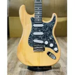 Ready to send electric guitars, siammusic, free gift, Fender Stratocaster, Electric Guitar, Siam Music, wood color