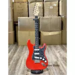 Ready to send electric guitars, Siammusic, many free gifts, Fender Stratocaster, Electric Guitar, Siam Music, red.