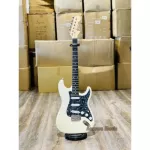 Ready to send electric guitars, Siammusic, many free gifts, Fender Stratocaster, Electric Guitar, Siam Music