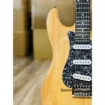 Ready to send electric guitars, siammusic, free gift, Fender Stratocaster, Electric Guitar, Siam Music, wood color