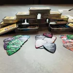 พร้อมส่ง ปิ๊กAlice ชุด24ชิ้น ขนาด0.46/0.71/0.81mm พร้อมกล่องเหล็กใส่ปิ๊กอย่างดี