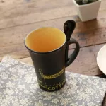 New Ceramic Coffee Mug with Spoon Handle Mugs Creative Personality CUP CUP CUP CUP CUPFEE DRINKWARE FOR THE KITCHCHEN