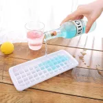 12/48/60Grid Ice Cube Mold with Spill-Resistant Removable Lid Ice Cube Trays Homemade RefrigoRETOR Home Storage Ice Box Containe