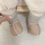 Children's feet, soft, soft walking, fur, leather, fur shoes, babies, virus, cotton shoes