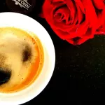 "A Americano coffee, Arabica 100%, Cafe R'ONN, roasted in the middle 250 grams.
