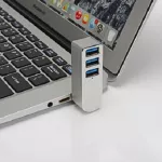 Mini usb3.0 extender ตัวแยกขนาดกะทัดรัดคอมพิวเตอร์โน้ตบุ๊คความเร็วสูง multi-interface ไร้สายหมุน docking station
