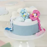 Chicco, a prevention of tricked corks from falling on the floor. Clip with chain love.