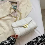 Chain tilted across women's bags 2021