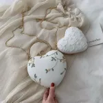 Embroidery Flowers Design Women Heart Clutch Evening Bags Gold Chain Shoulder Bags Girls Handbags Purses For Ladies Party Bags