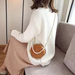 Elegant Velvet Shell Shape Designer Bag Ladies Shoulder Bag Fashion Banquet Party Chain Crossbody Bags For Women Pearl Portable