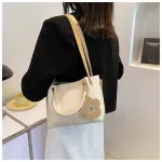 กระเป๋าทรงเหลี่ยม มีดอกไม้ห้อยกระเป๋า กระเป๋าหนัง กระเป๋าถือ ใบเล็ก กระเป๋าสะพายข้าง กระเป๋าแฟชั่น หนังนิ่ม กระเป๋าผู้หญิง