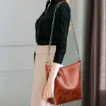 Designer Bags Famous Brand Women Bags 2020 Winter Leather Chains Tote Bag Ladies Rivet Bucket Messenger Shoulder Bag Sac A Main