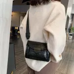 Crocodile Grain Mini Luxury Handbags For Women Wide Oulder Strap Mesger Bag Se Retro Style Crossbody Bags