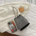 Women Hot Rhinone Bucet Bags Luxury Woman Bag Fe Oulder Dinner/Party Handbags Ladies Oulder Mesger Bags