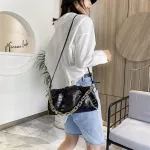 Retro Tor Pu Crossbody Bags Women Cloud Pleated Chain Clutch Handbag Elnt Ladies Underarm Bag Zier Totes