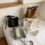 Sml Pu Leather Bucet Bags For Women Winter Solid Cr Oulder Handbags Fe Travel Lady Branded