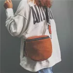 New Women Crossbody Bag Women Mesger Bags Pu Leather Oulder Bag Fe Handbags Famous Brand Lady Sicircle Saddle