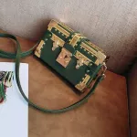 Box Women Bag Rivets Women Mesger Bags Sml Square Girls Oulder Bags New Fe Oulder Pges