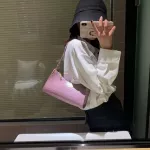 Retro Crocodile Pattern Oulder Bag Women France Baguette Bag Pu Leather Armpit Bag Advanced Design Handbag New Lady Se Sac