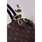 พร้อมส่งในไทย กระเป๋าสะพายข้าง/ถือ สะพายไหล่ STARCATE แฟชั้น ผู้หญิง ถือได้สะพายข้างได้ 9101 มีพวงกุญแจดอกไม้ให้ หนังPU ลายโลโก้ ใส่ได้ทุกสไตล์