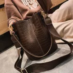 Retro Tor Bucet Bags Women Crocodile Pattern Handbag Capacity Ca Crocodile Oulder Mesger Bags Ladies Pu Se