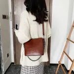 Vintage Bucet Bag Women New Large Capacity Bag Lady Design Luxury Solid Cr Chain Crossbody Bag