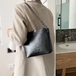 Vintage Bucet Bag Women New Large Capacity Bag Lady Design Luxury Solid Cr Chain Crossbody Bag