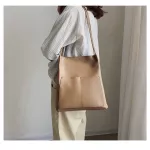 Fe Bag New Women Hi Capacity Oulder Bag Wild Mesger Bag Bucet Bag C42-76