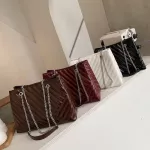 Solid Cr Pu Leather Oulder Bags for Women Winter Trend Brandddddddd Hi Capacity Handbags Trending Luxury