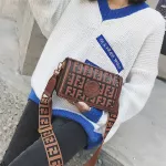 New Retro Oulder Bag Women Tide Broadband Crossbody Bag Letter Sml Square Bag Fe Mesger Bags Handbag