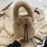 Winter F Fur Oulder Handbag SML BuCet Bag Designer Hi Quity Crossbody Bag Soft Homen's Hand Bag