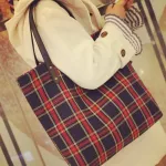 Canvas Oulder Bag Autumn Winter Briti Style B-Capacity Ladies Bag Retro Leather Oulder Strap Thicen Increase